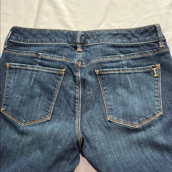 Isaac Mizrahi Dark Blue Jeans with Pink Stitching - Picture 8 of 12